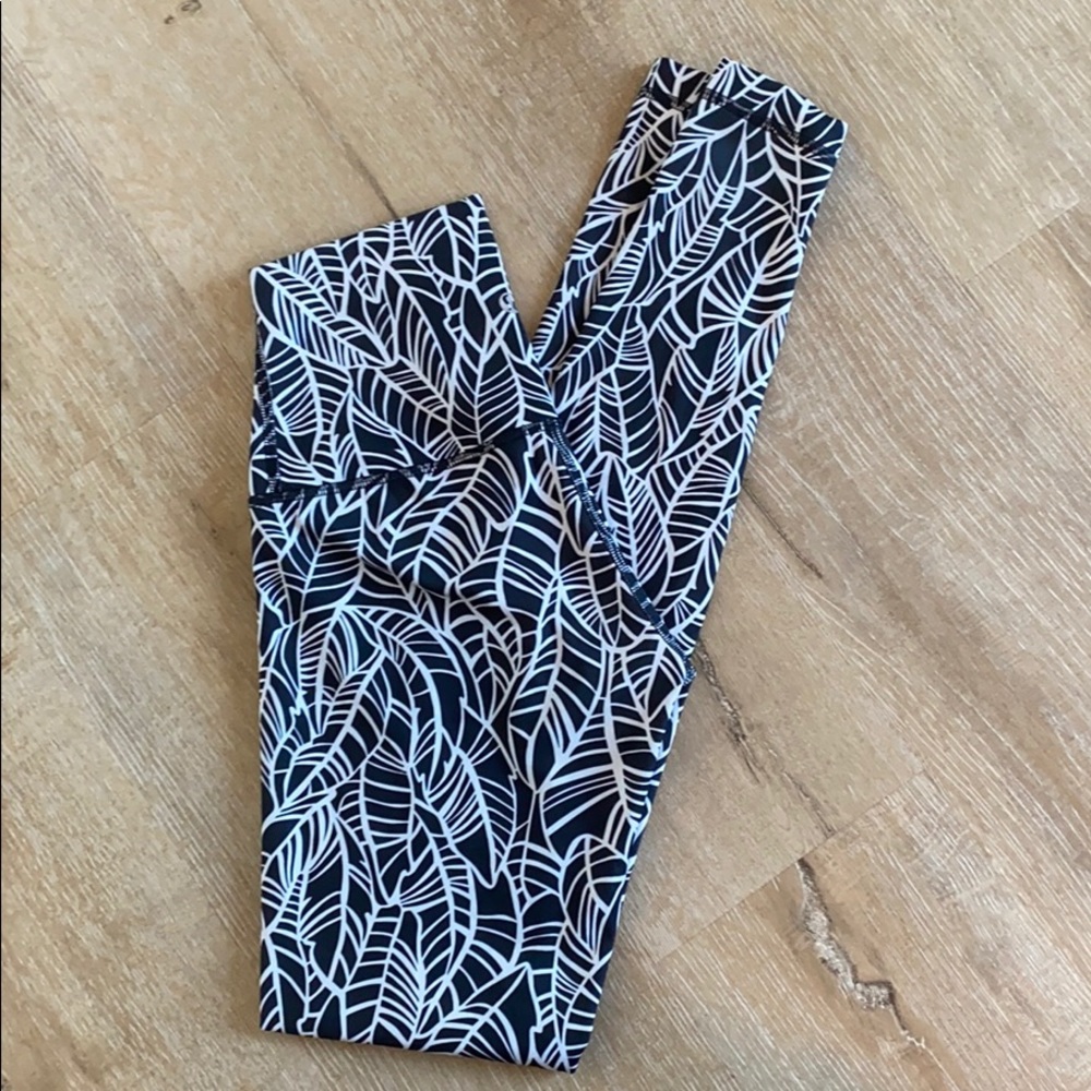 Lululemon high rise luxtreme pants